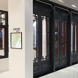 吉相永景门业展厅